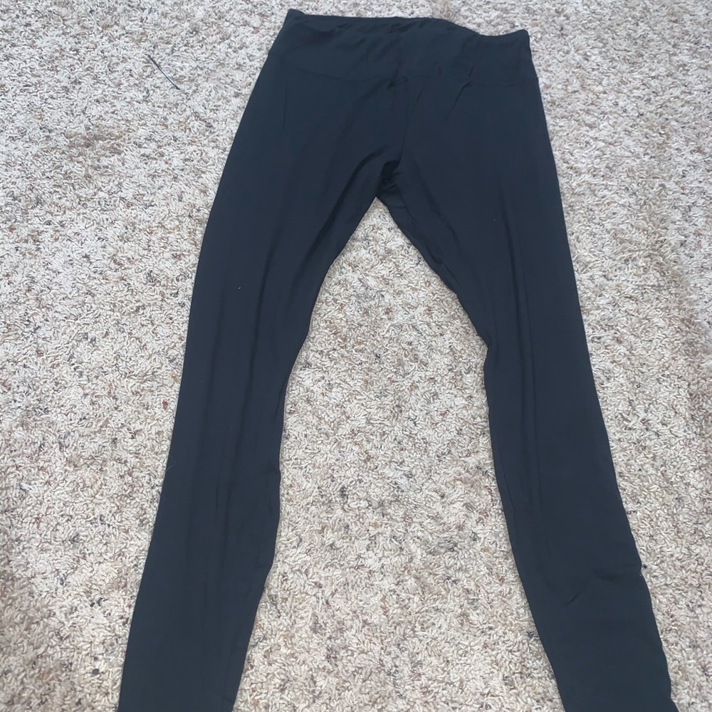 Black leggings